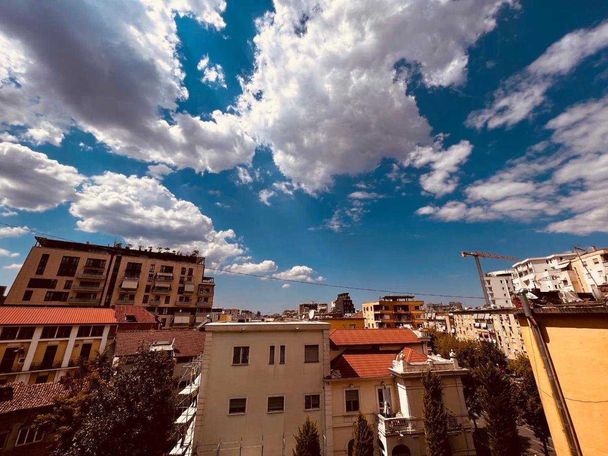 City Center Two Private Bedrooms Near Scanderbeg Square On Shared Apartment Tirana Buitenkant foto