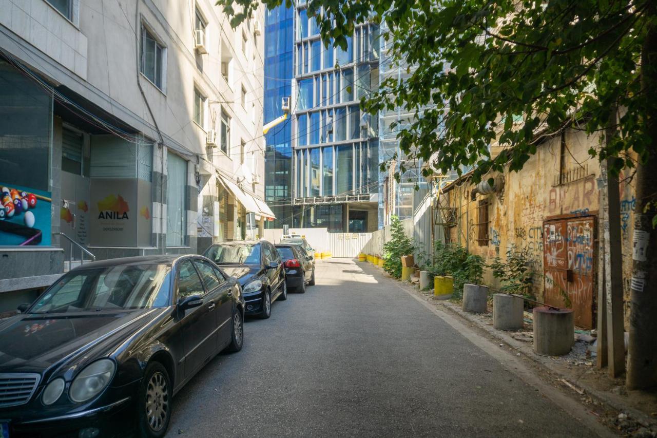City Center Two Private Bedrooms Near Scanderbeg Square On Shared Apartment Tirana Buitenkant foto