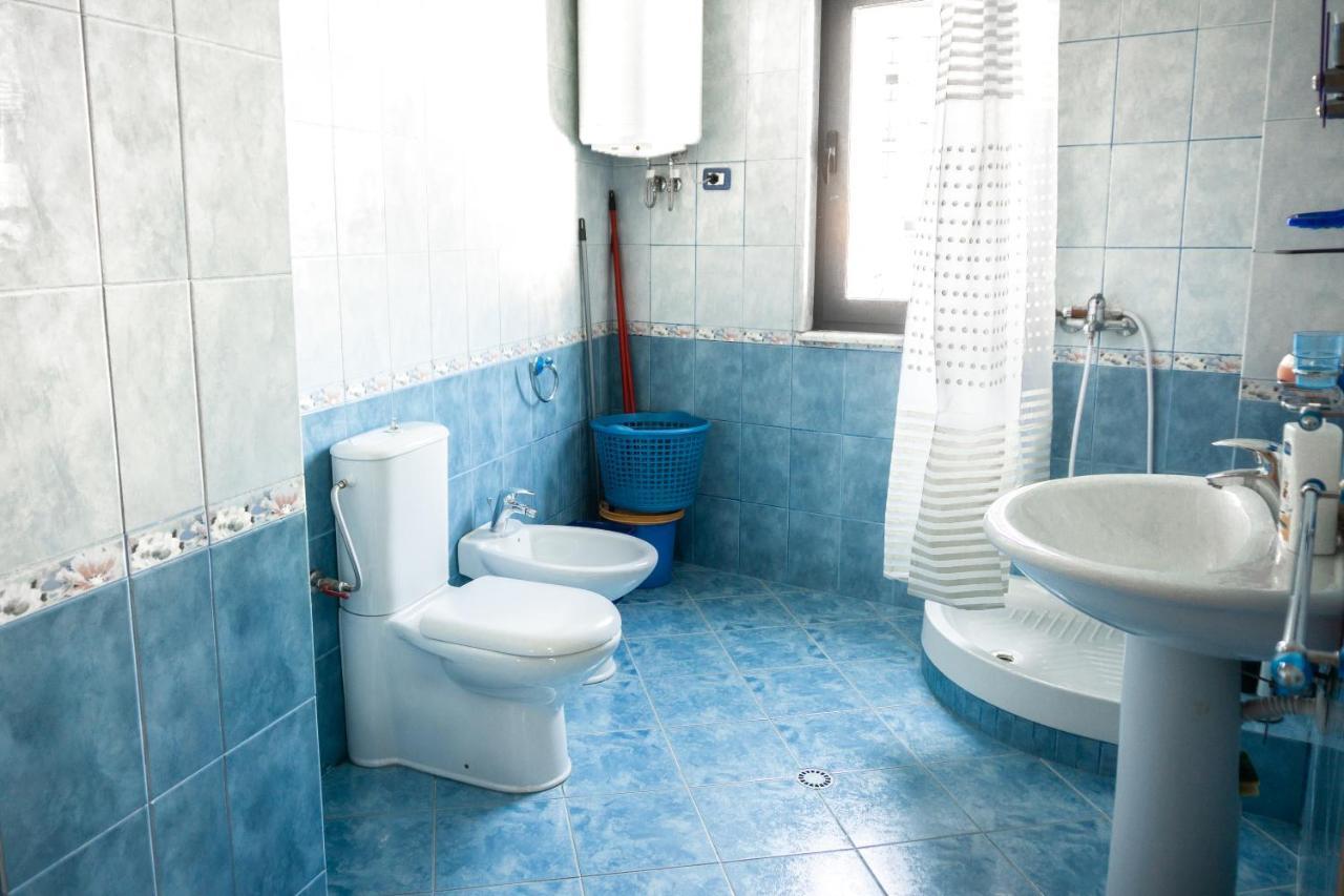 City Center Two Private Bedrooms Near Scanderbeg Square On Shared Apartment Tirana Buitenkant foto