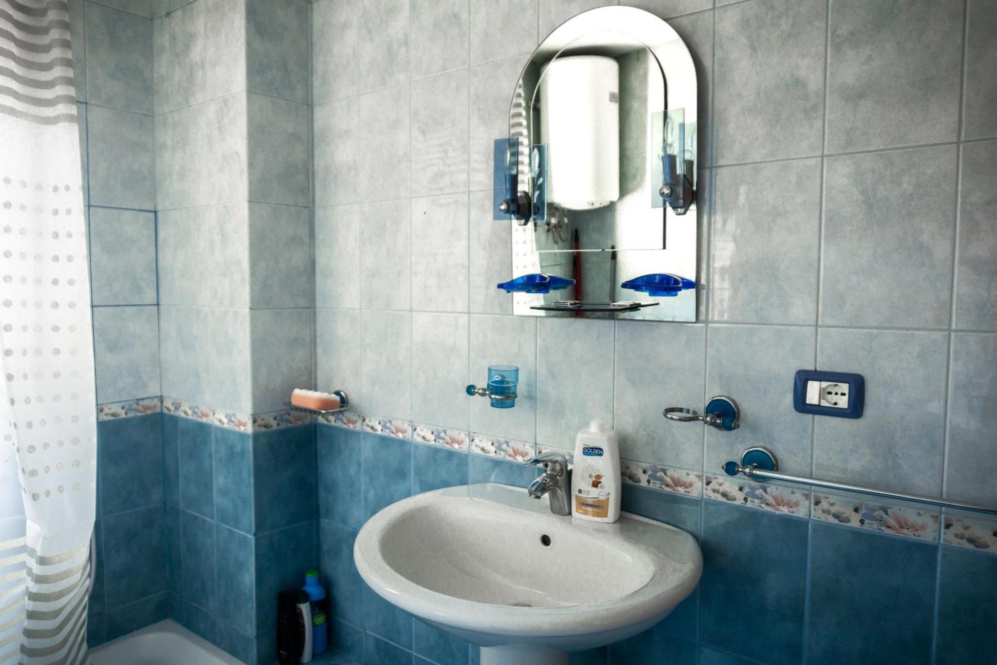 City Center Two Private Bedrooms Near Scanderbeg Square On Shared Apartment Tirana Buitenkant foto